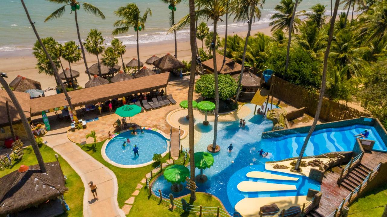 area de lezer com piscina de pousada em luis correia no piaui