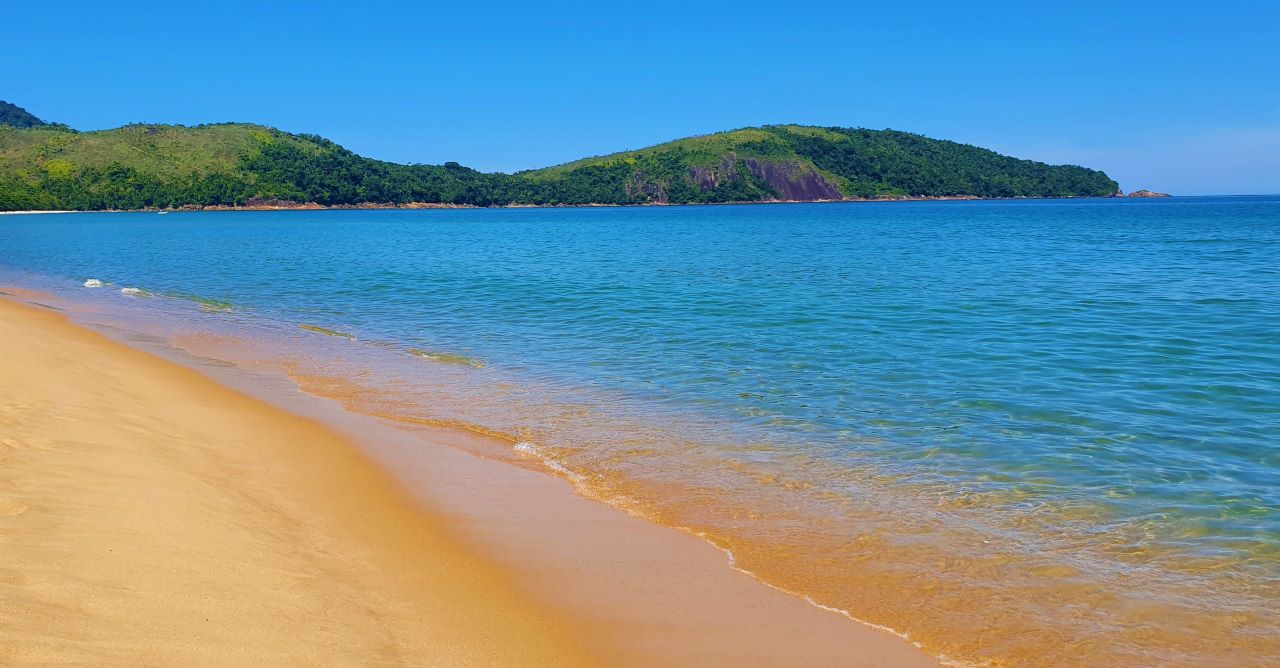 trilha da praia do sono em paraty