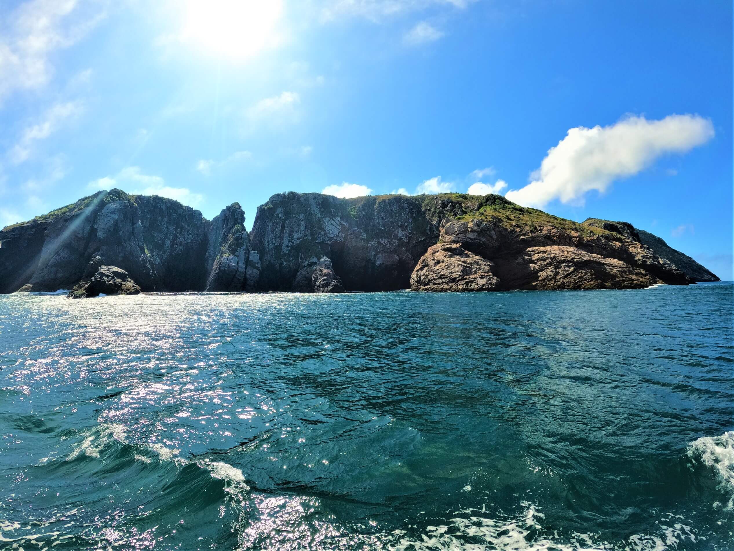 passeio de barco em arraial do cabo gruta azul