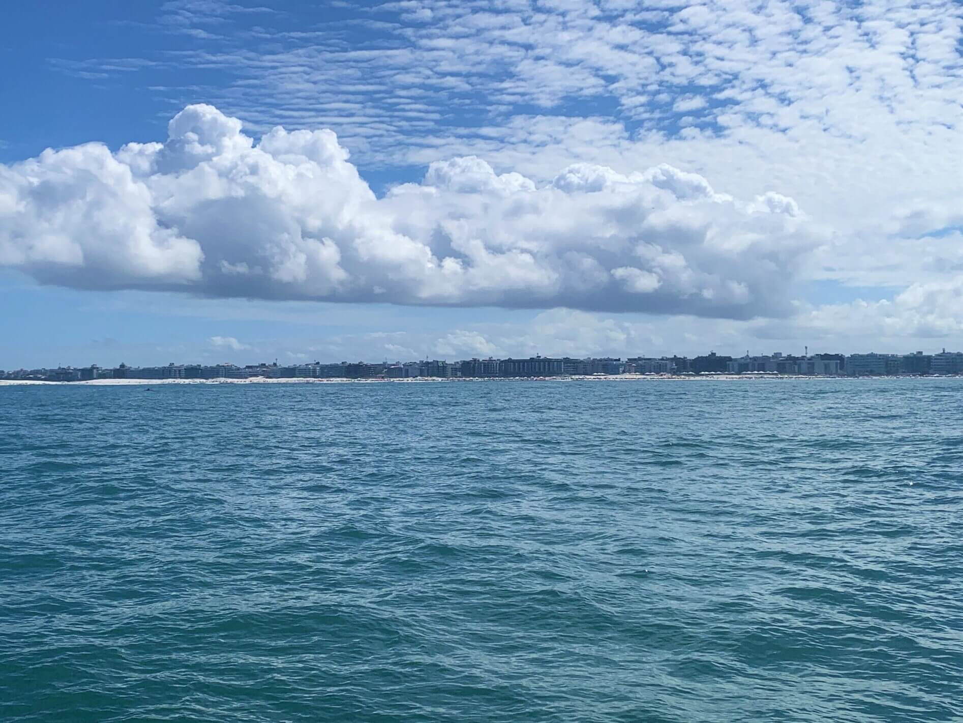 praia do forte em cabo frio
