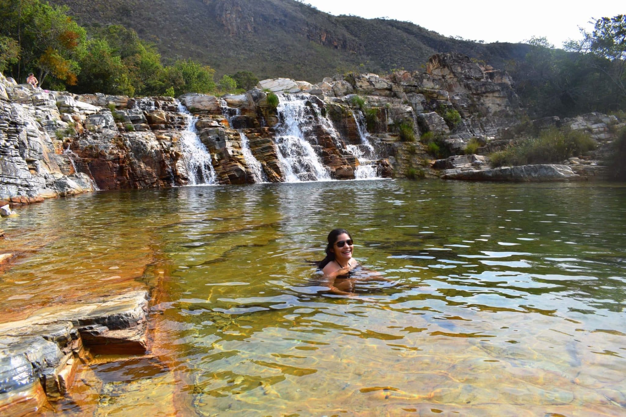 passeio 4x4 em capitólio cachoeira do beija flor